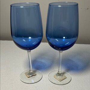 Vintage 1980's Libbey Vina Cobalt Blue Wine Glasses with a Clear Stem.